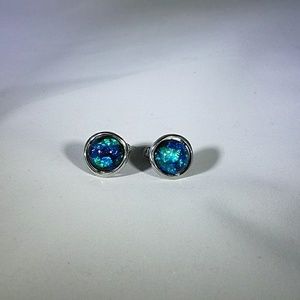 Sparkly ocean blue and silver screw on earrings